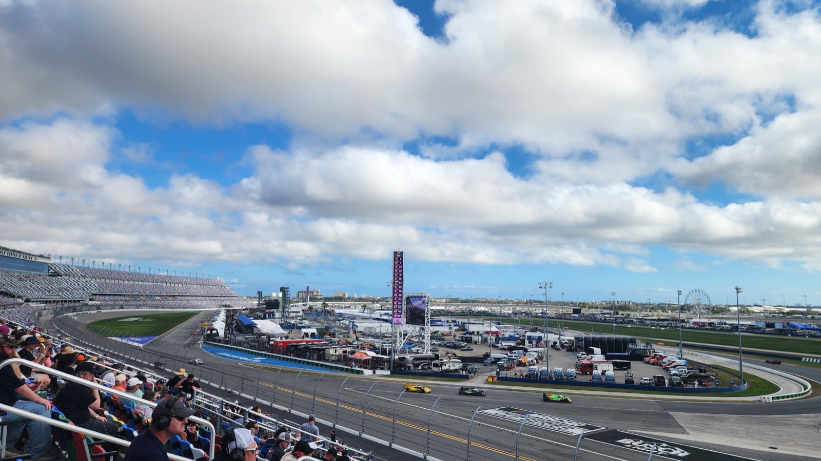 Daytona International Speedway, Sunday afternoon, closing hours of the Rolex 24
