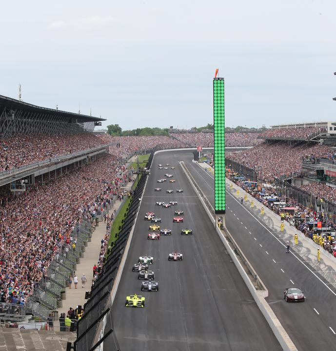 Indianapolis 500 green flag drop at race start